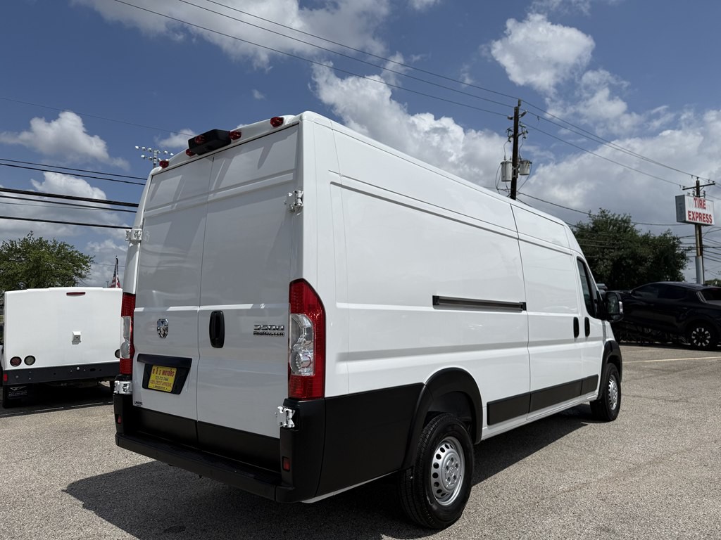 2025 RAM Promaster Image 10