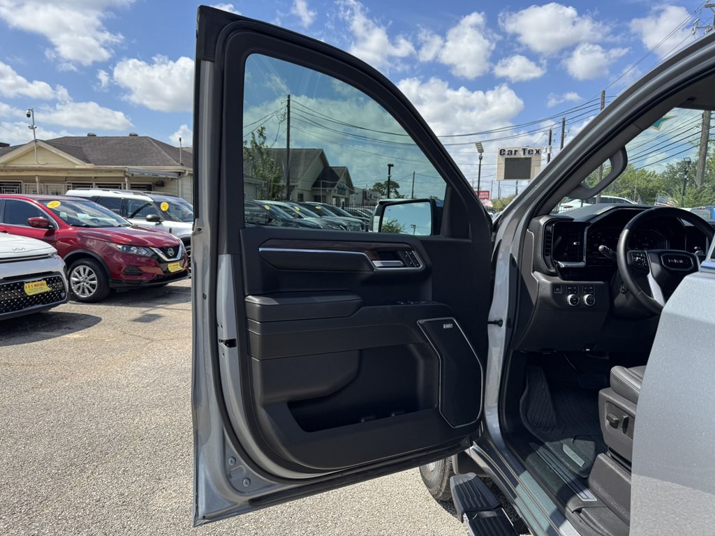 2024 GMC Sierra Image 5