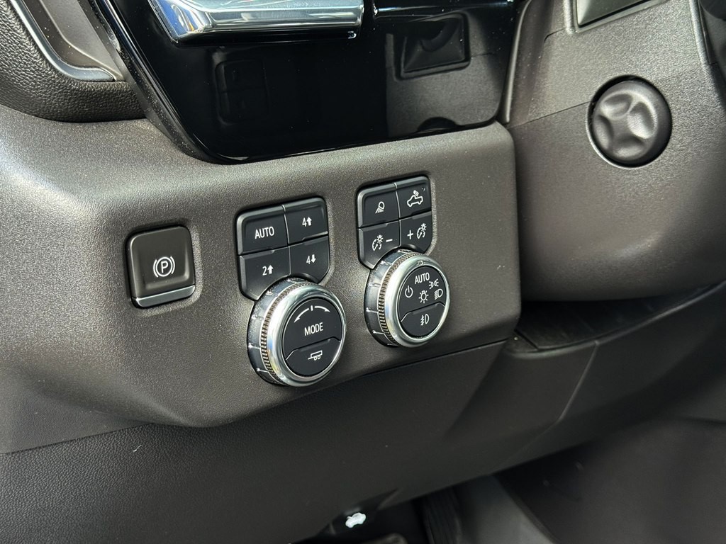 2024 GMC Sierra Image 12