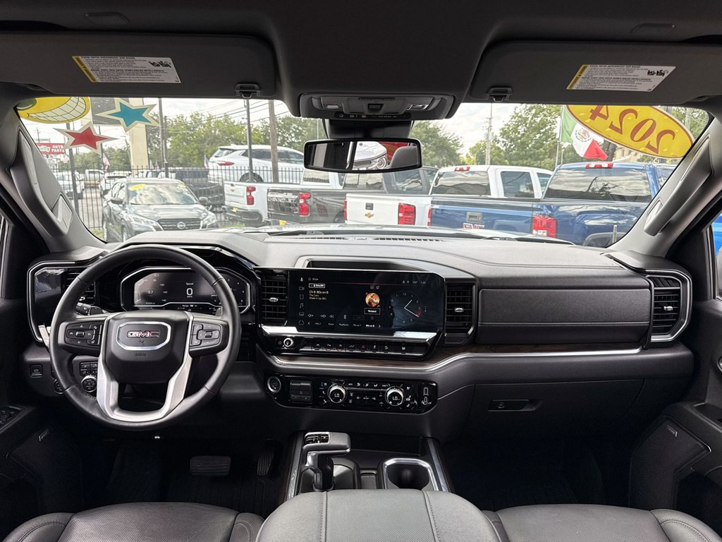 2024 GMC Sierra Image 16