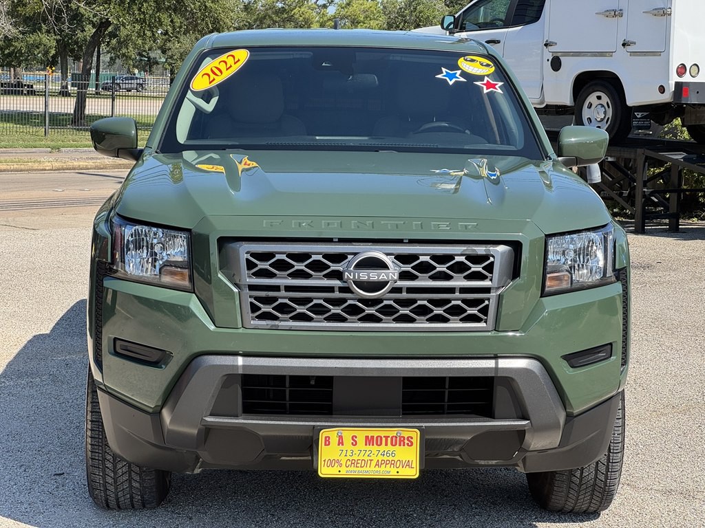 2022 Nissan Frontier Image 2