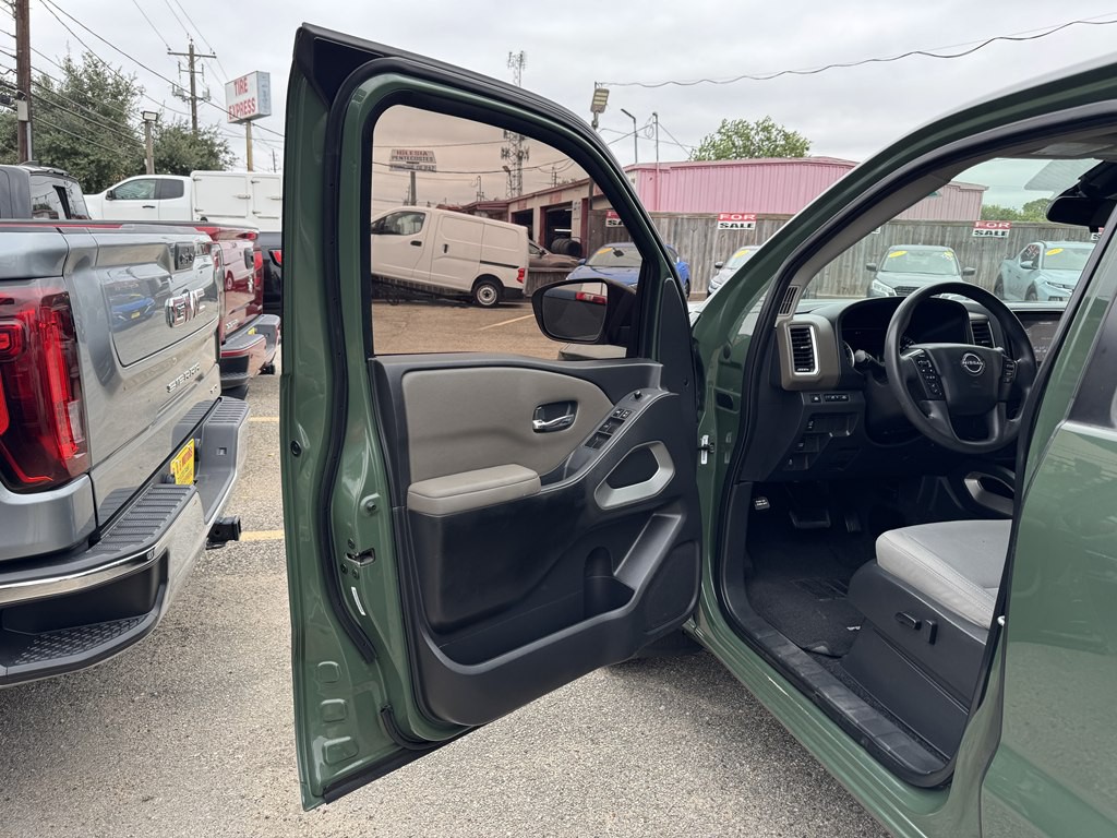 2022 Nissan Frontier Image 5