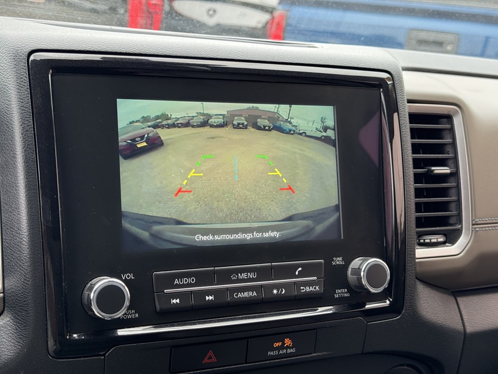 2022 Nissan Frontier Image 16