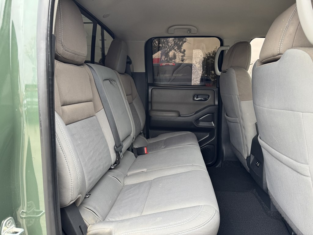 2022 Nissan Frontier Image 19