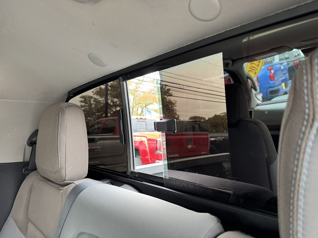 2022 Nissan Frontier Image 21