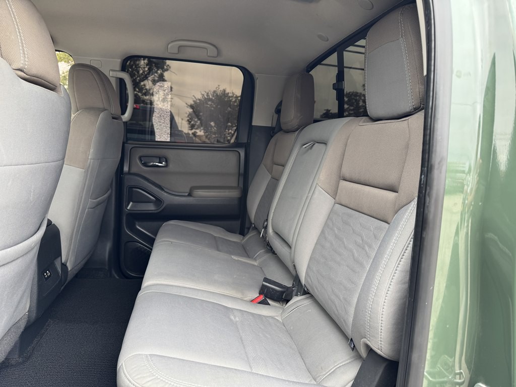 2022 Nissan Frontier Image 22