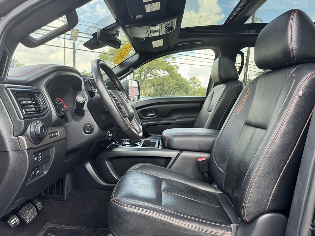 2023 Nissan Titan Image 9