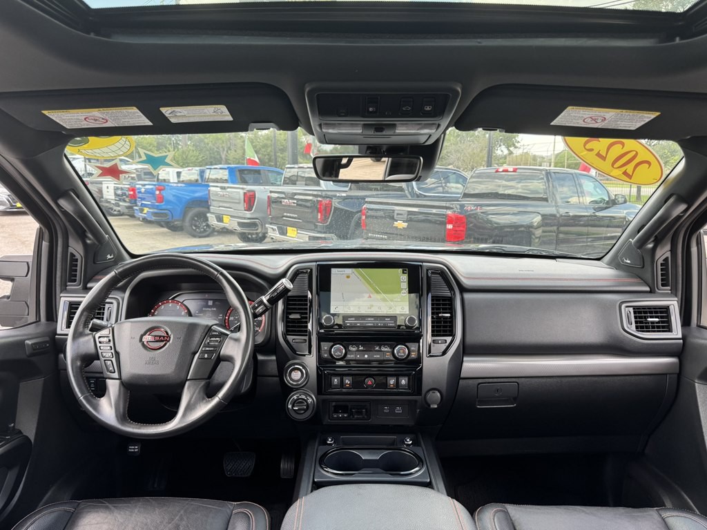 2023 Nissan Titan Image 16