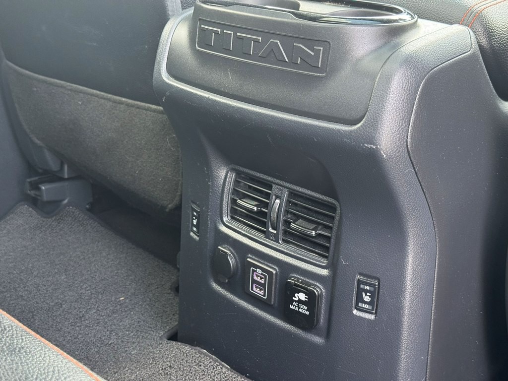 2023 Nissan Titan Image 23