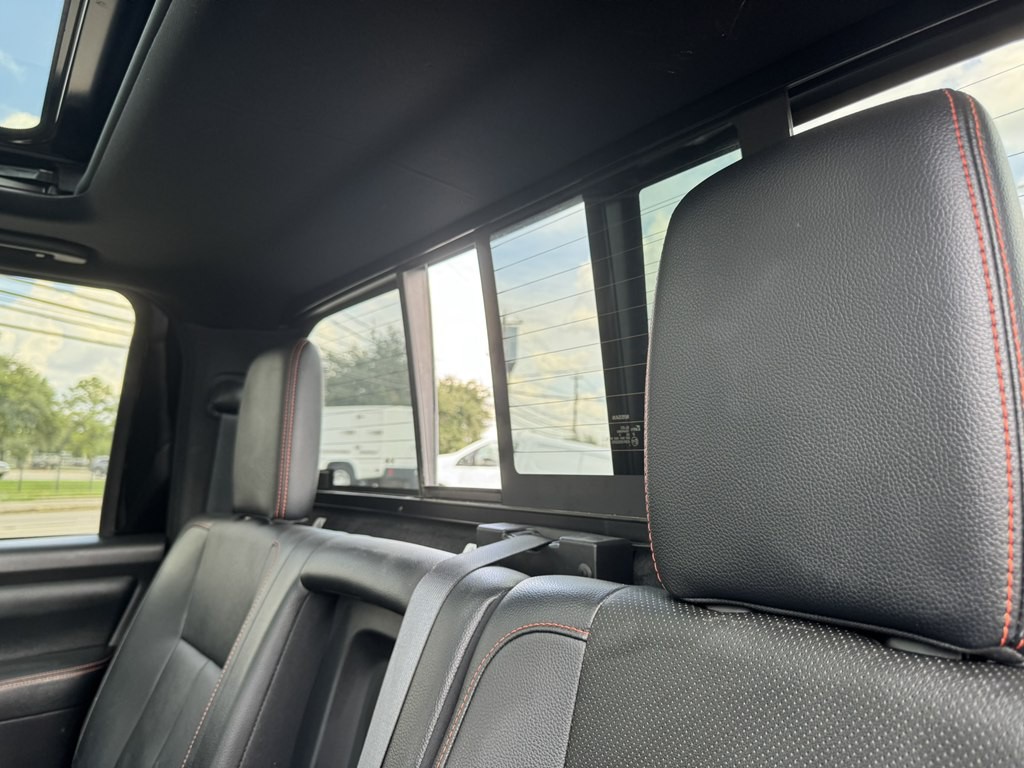 2023 Nissan Titan Image 26
