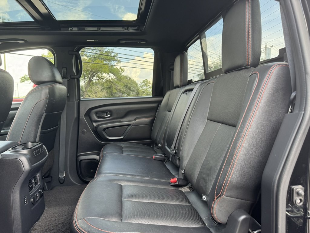 2023 Nissan Titan Image 27