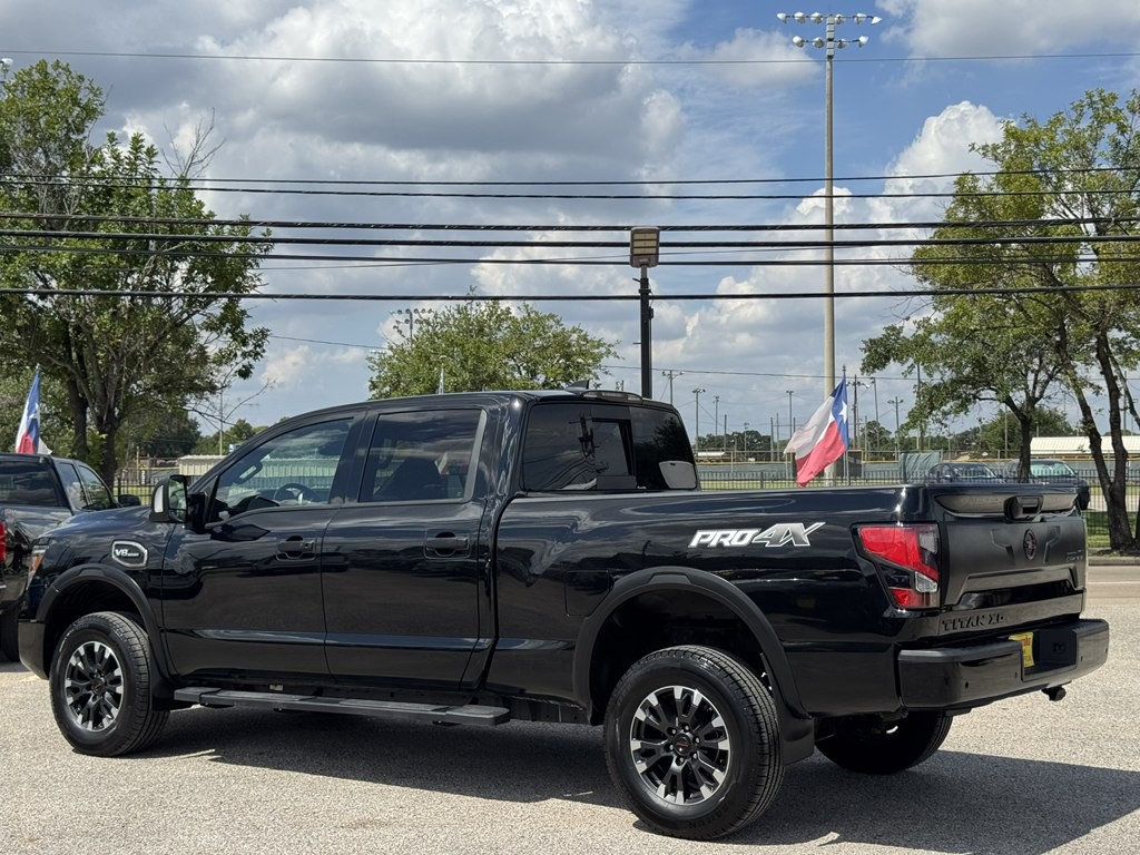 2023 Nissan Titan Image 29