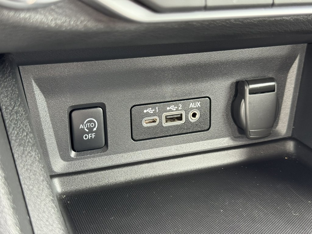 2025 Nissan Sentra Image 17