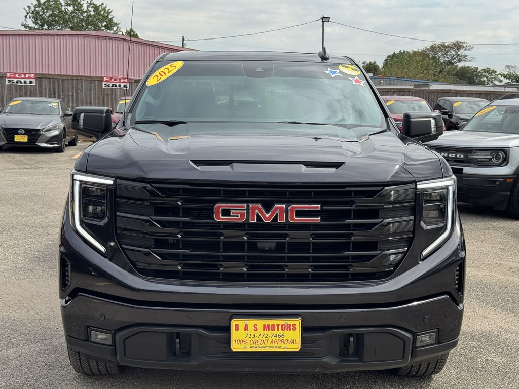 2025 GMC Sierra Image 2