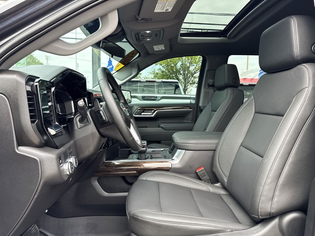 2025 GMC Sierra Image 8
