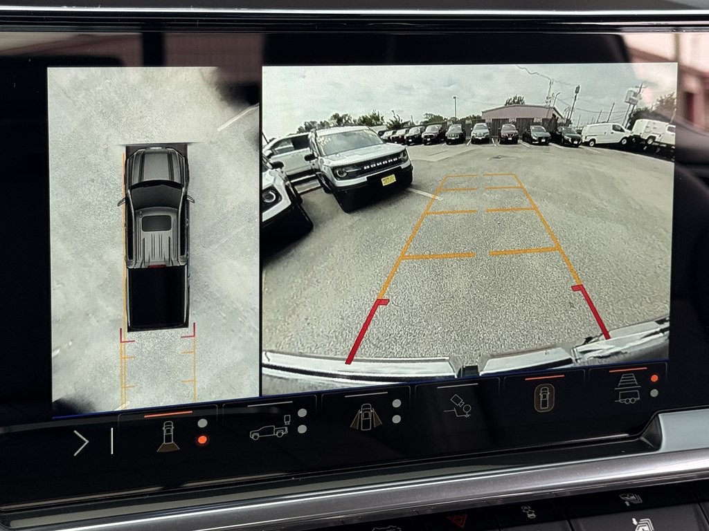 2025 GMC Sierra Image 17