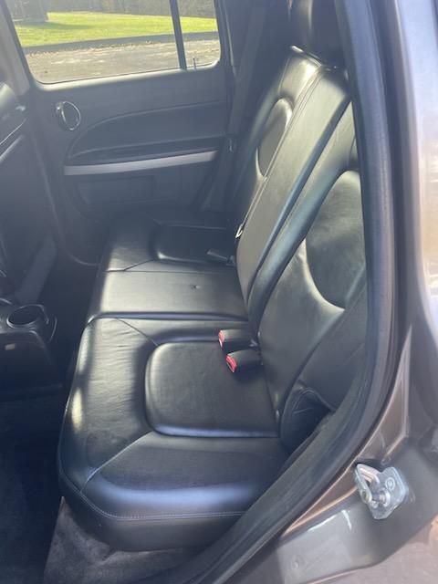 2011 Chevrolet HHR Image 8