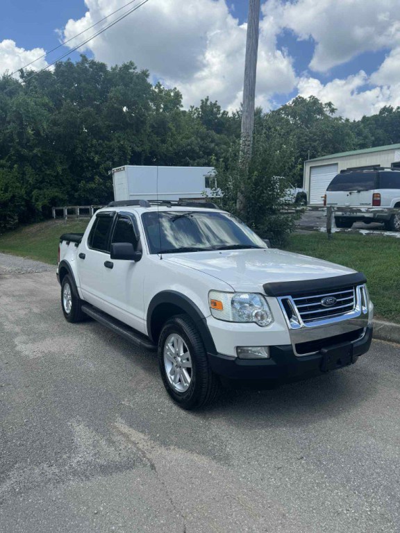 2008 Ford Explorer Image 2