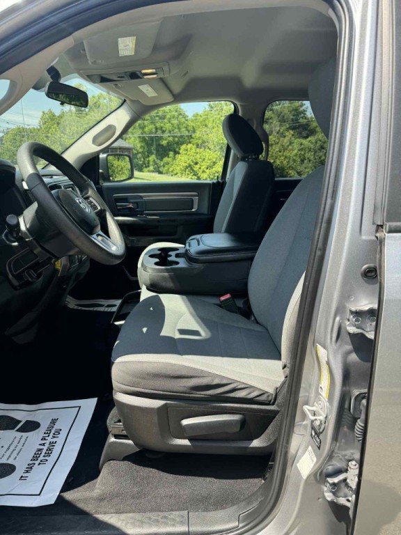 2021 RAM 1500 Image 9