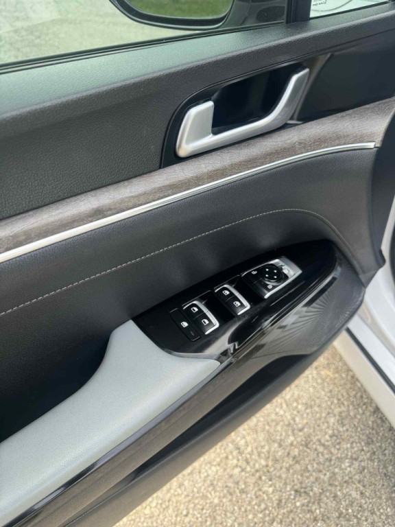 2021 Kia K5 Image 9