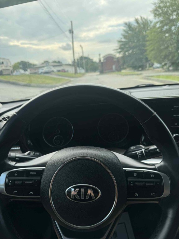2021 Kia K5 Image 11