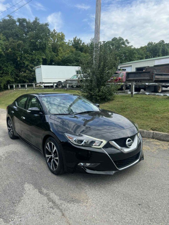 2017 Nissan Maxima Image 2