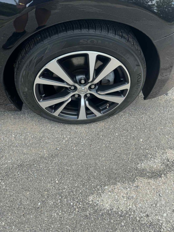2017 Nissan Maxima Image 4