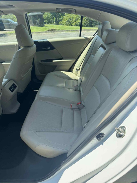 2016 Honda Accord Image 7