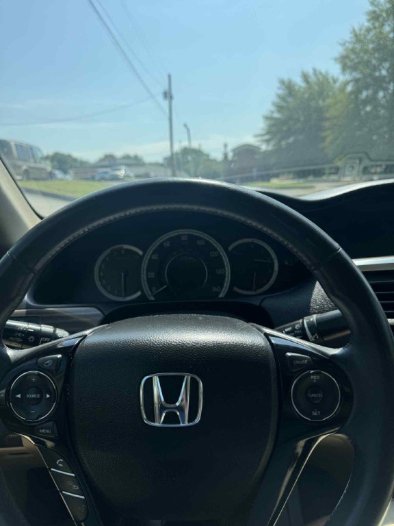 2016 Honda Accord Image 11