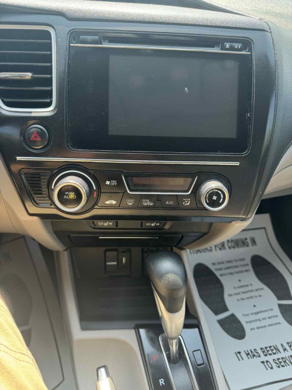 2015 Honda Civic Image 13