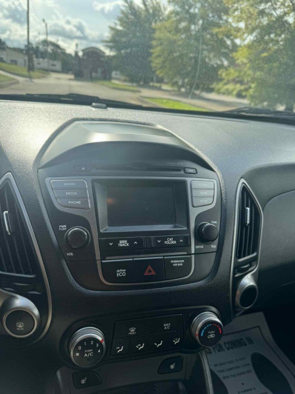 2015 Hyundai Tucson Image 11