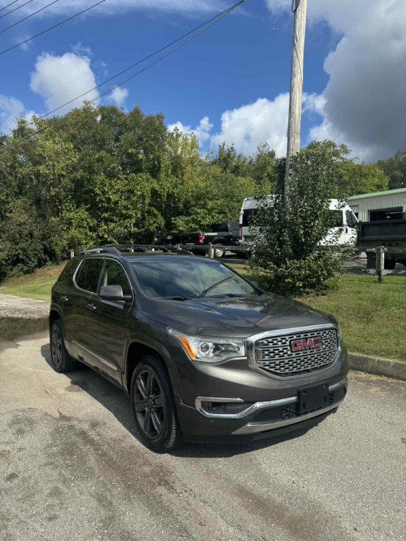 2019 GMC Acadia Image 2