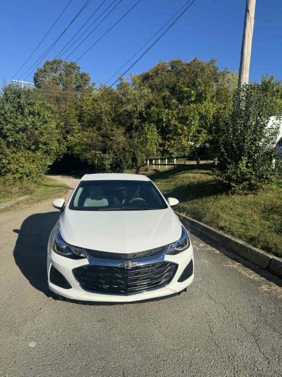 2019 Chevrolet Cruze Image 3