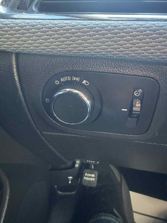 2019 Chevrolet Cruze Image 11