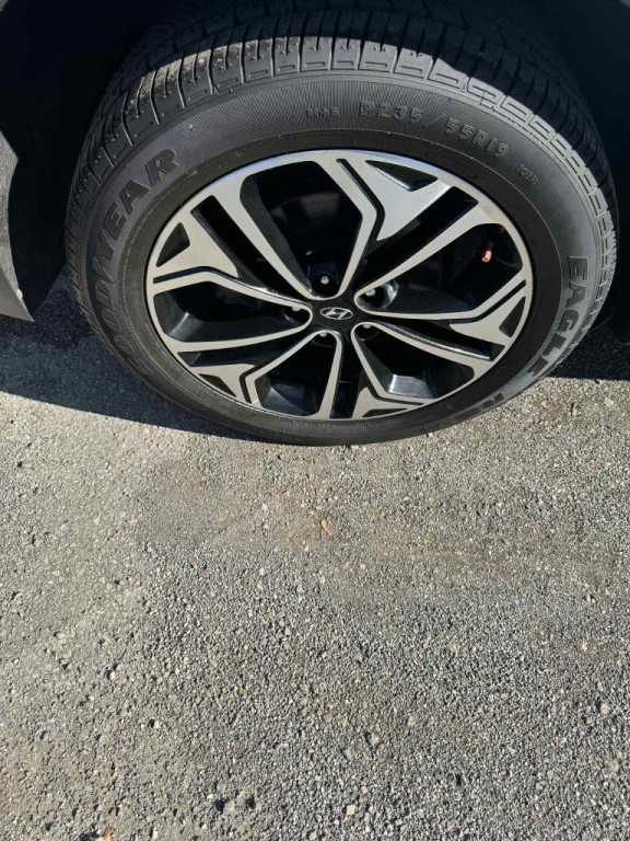 2020 Hyundai Santa Fe Image 4