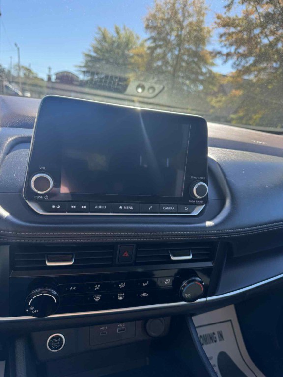 2023 Nissan Rogue Image 12