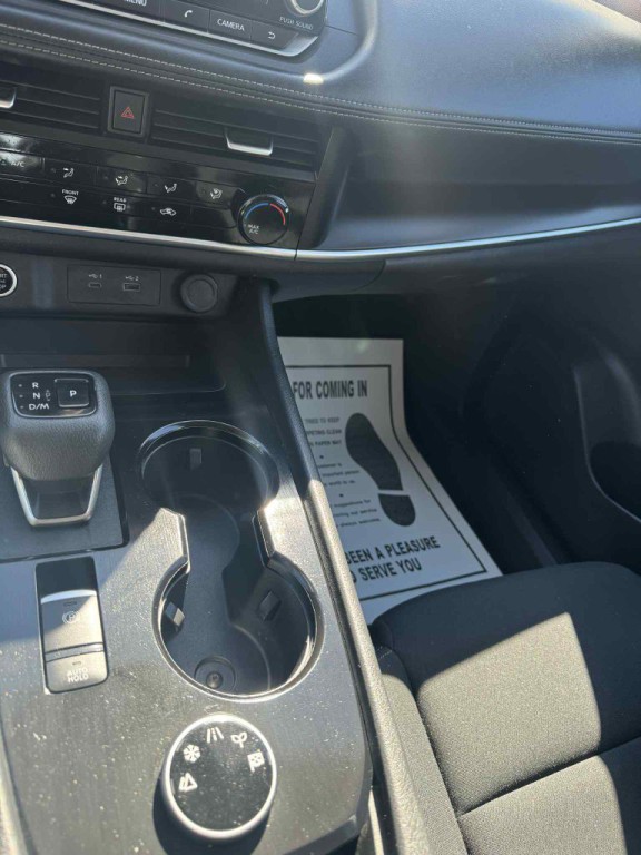 2023 Nissan Rogue Image 14