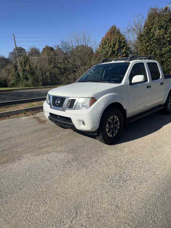 2018 Nissan Frontier Image 1