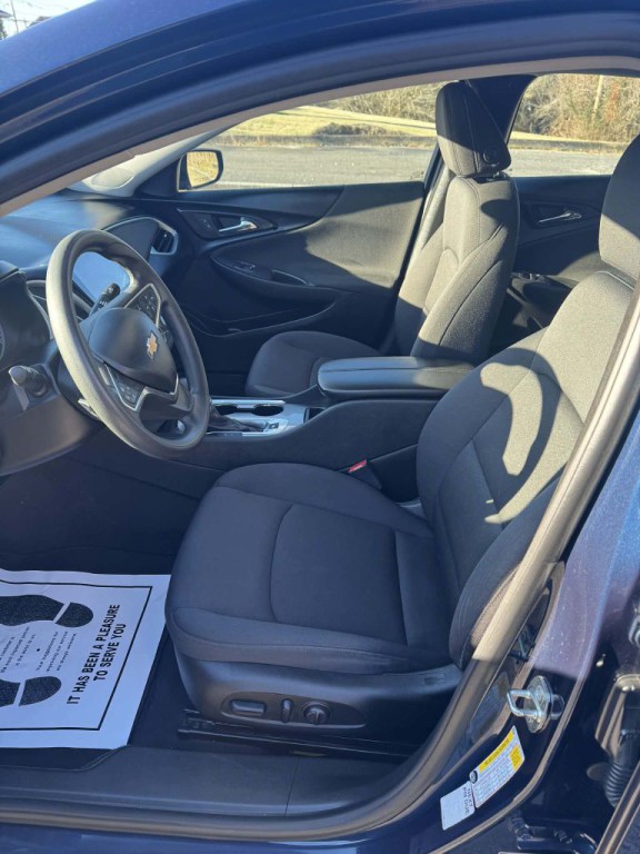 2022 Chevrolet Malibu Image 9