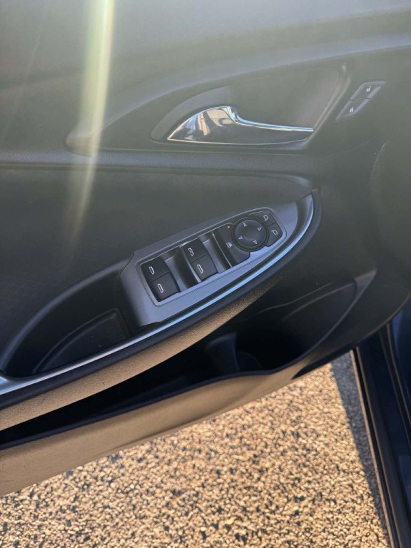 2022 Chevrolet Malibu Image 10