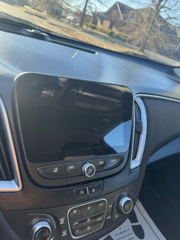 2022 Chevrolet Malibu Image 12