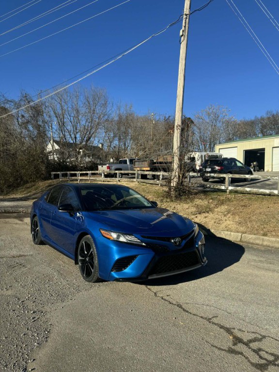 2019 Toyota Camry Image 2