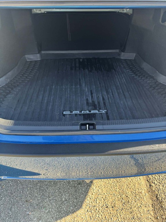 2019 Toyota Camry Image 6