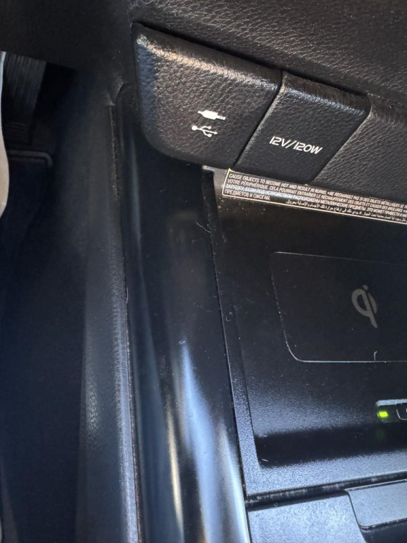 2019 Toyota Camry Image 16