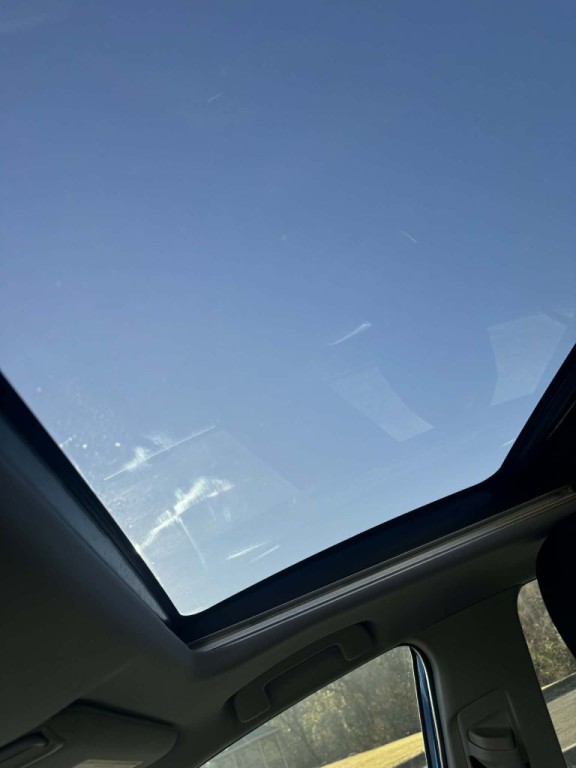 2019 Toyota Camry Image 19