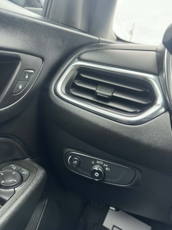 2022 Chevrolet Equinox Image 12