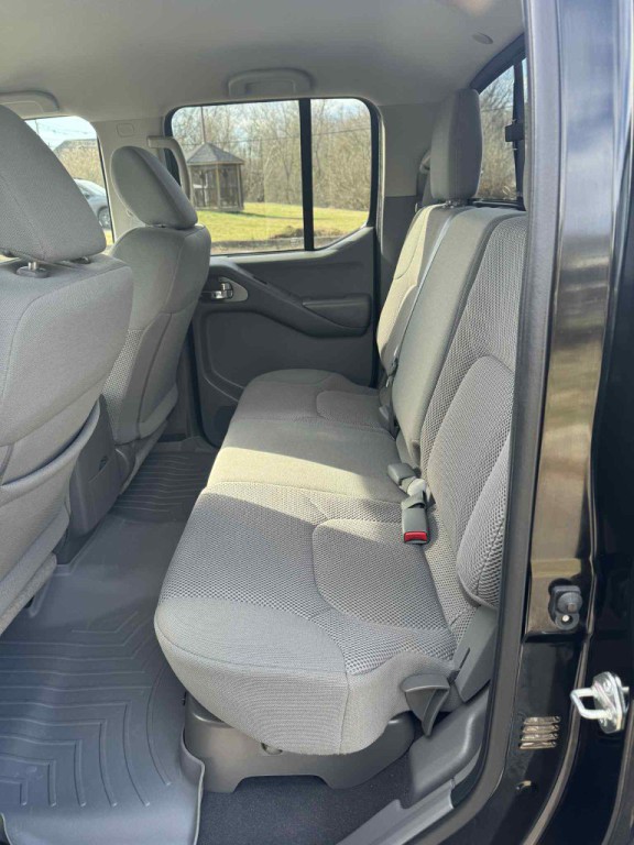2021 Nissan Frontier Image 8