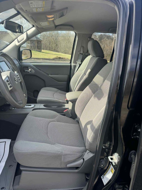 2021 Nissan Frontier Image 10