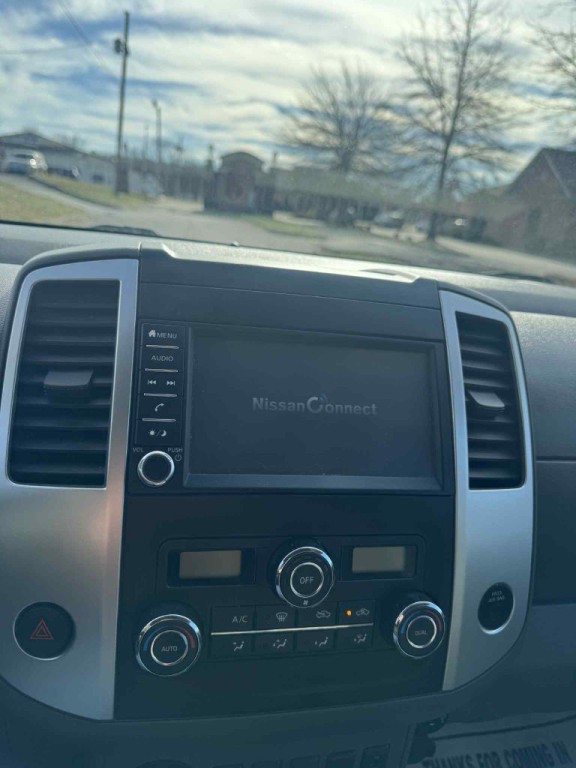2021 Nissan Frontier Image 17