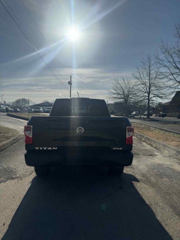 2020 Nissan Titan Image 6